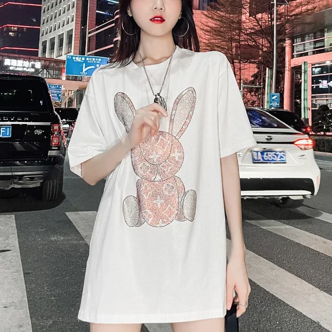 Embroidery - Женская летняя повседневная футболка: футболка с