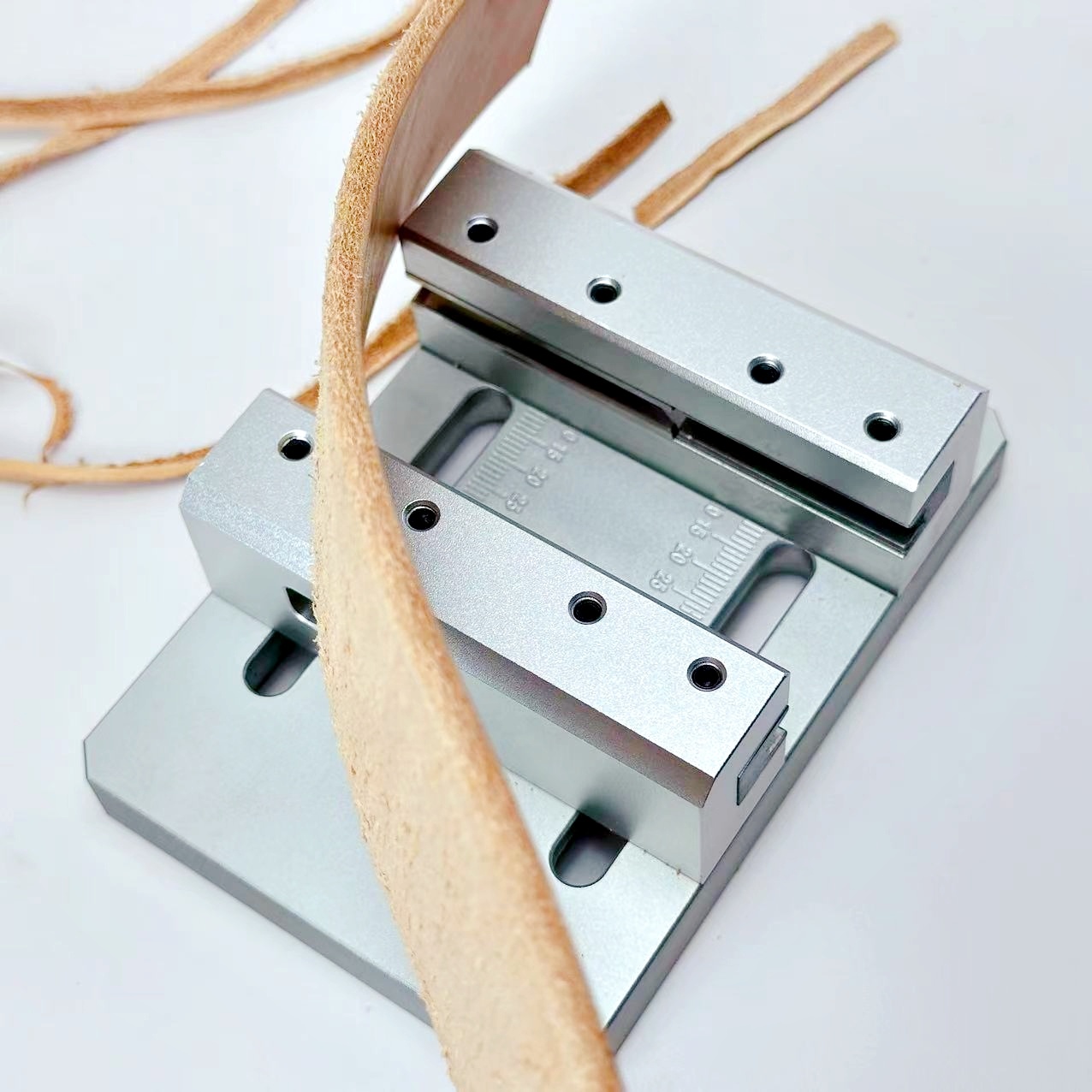 Craft Tools - Машина для обработки краев ремня, полукруглый
